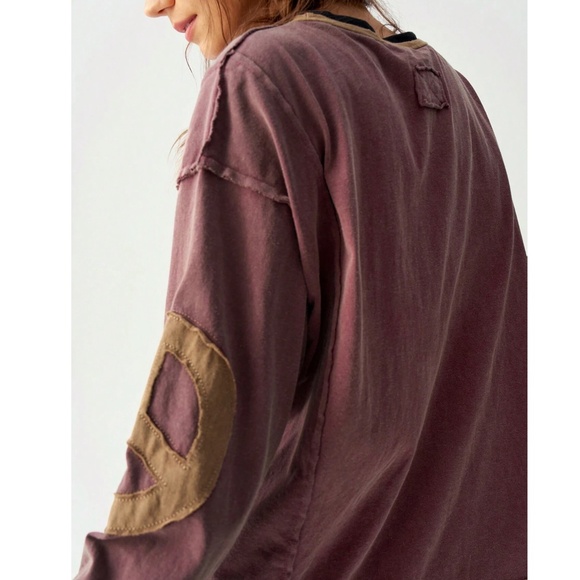 Cozy Peace Patch Oversized Reverse Stitch Color Block Top - Picture 10 of 16